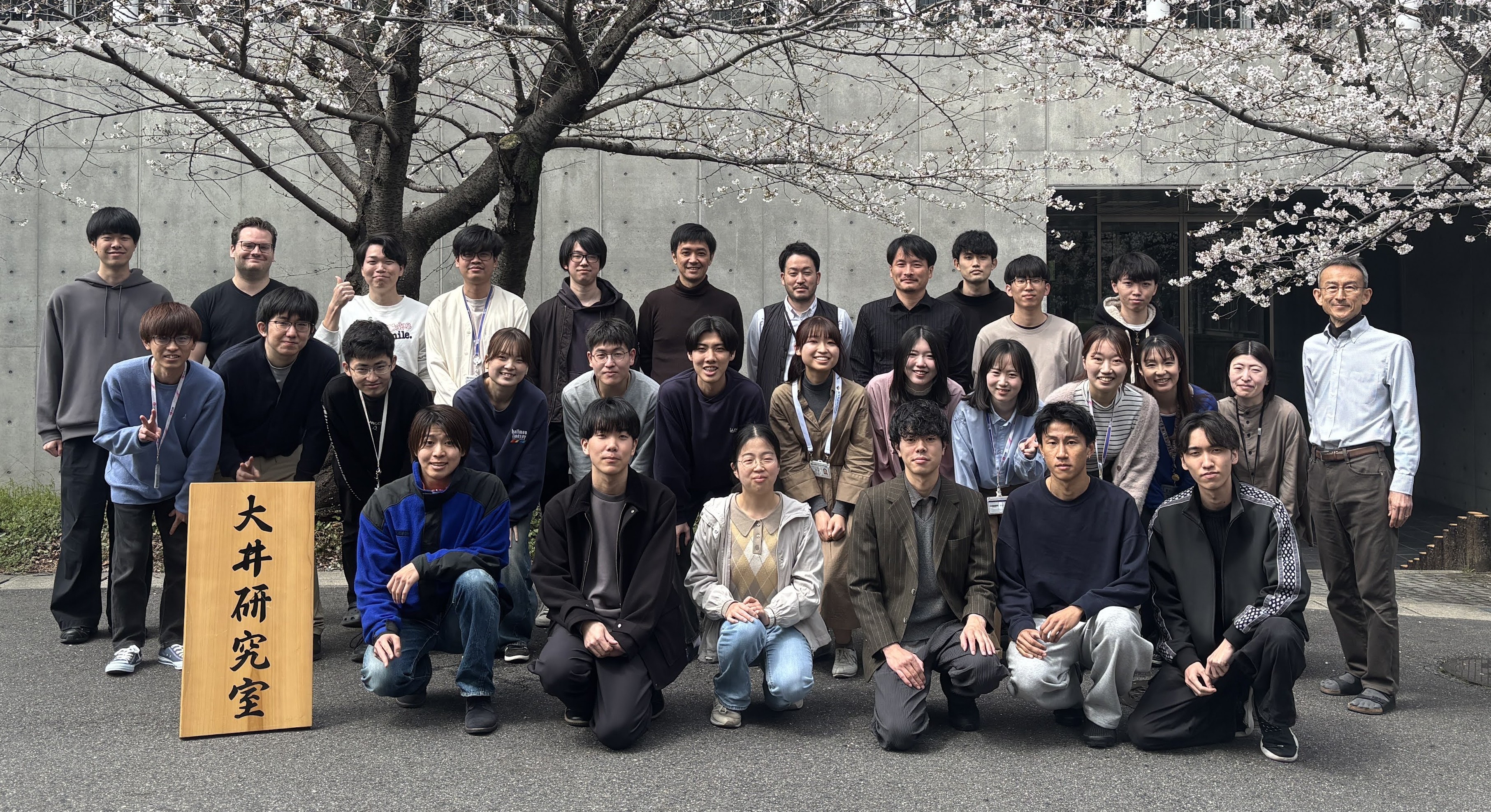 ��䌤����