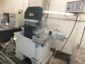 ����, �e�[�u��, �R���s���[�^, �֎q ���܂܂�Ă���摜

�����I�ɐ������ꂽ����